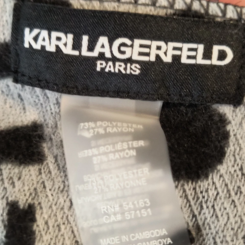 Karl Lagerfeld Monochrome Graffiti Graphic Scarf, NWT, 26